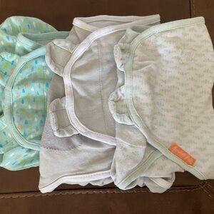 Swaddle Me bundle SM/MED SOLD AS SET
